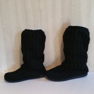Simply Vera Black Knit Slippers Size 9-10
